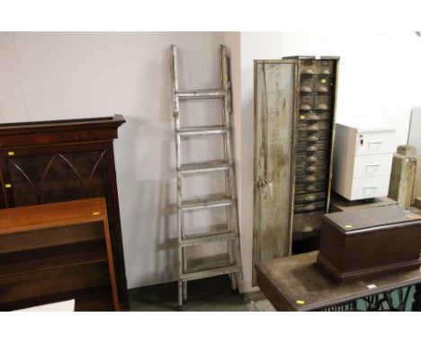 Aluminium stepladders, height to tallest step 153 cm