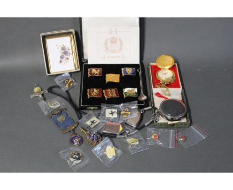 Costume jewellery, compact, pocket watch, silver and enamelled Masonic medal and Butlins badges etc