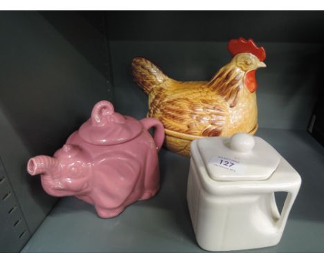 A selection of vintage ceramics including Elephant tea pot, Price of Kensington egg nest