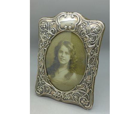 A silver Art Nouveau style photograph frame, Sheffield 1991, height 20cm