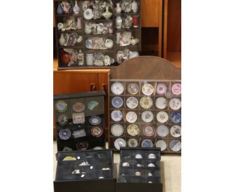 Collection of 88 Franklin Mint ceramic trinket dishes, small vases and bowls of various styles, to include many far-eastern s