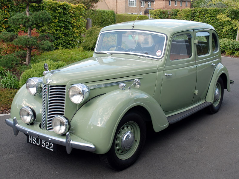 1940 Austin 12/16hp Saloon This very smartly presented Austin 12