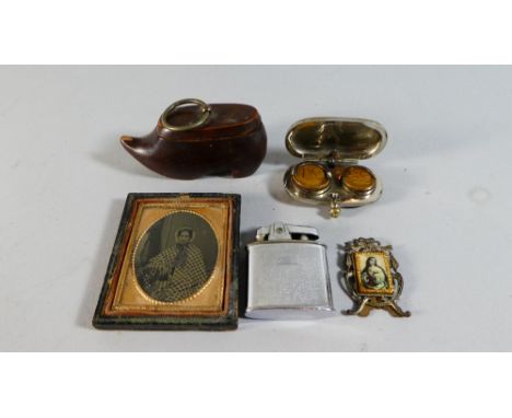 A Collection of Curios to Include Snuff Box in the Form of Clog, Sovereign and Half Sovereign Case, Miniature Picture Frame, 