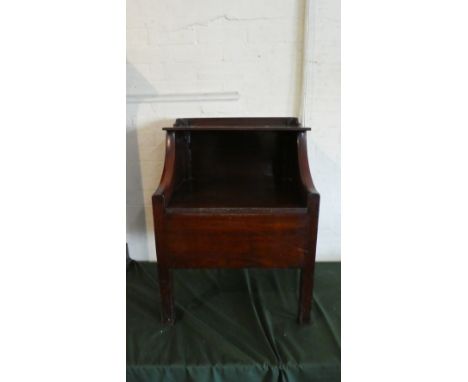 A 19th Century Mahogany Commode, Complete with Liner, 56cm Wide