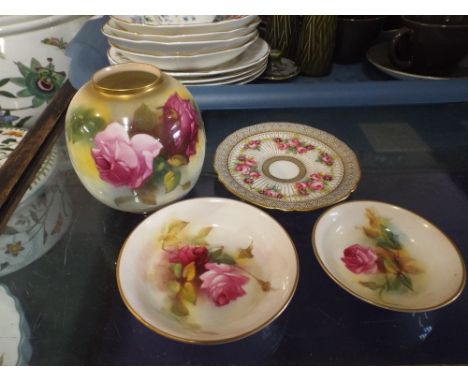 A Collection of Royal Worcester Pin Dishes, Cabinet Saucer and Small Vase, Shape 2491