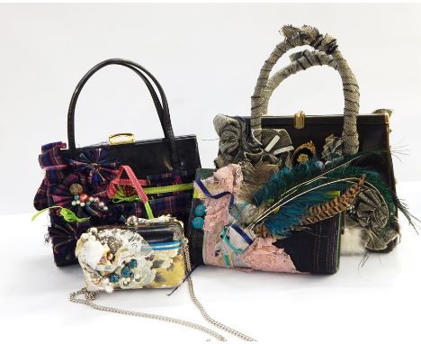 A quantity of skin and other ladies vintage handbags (1 box) 