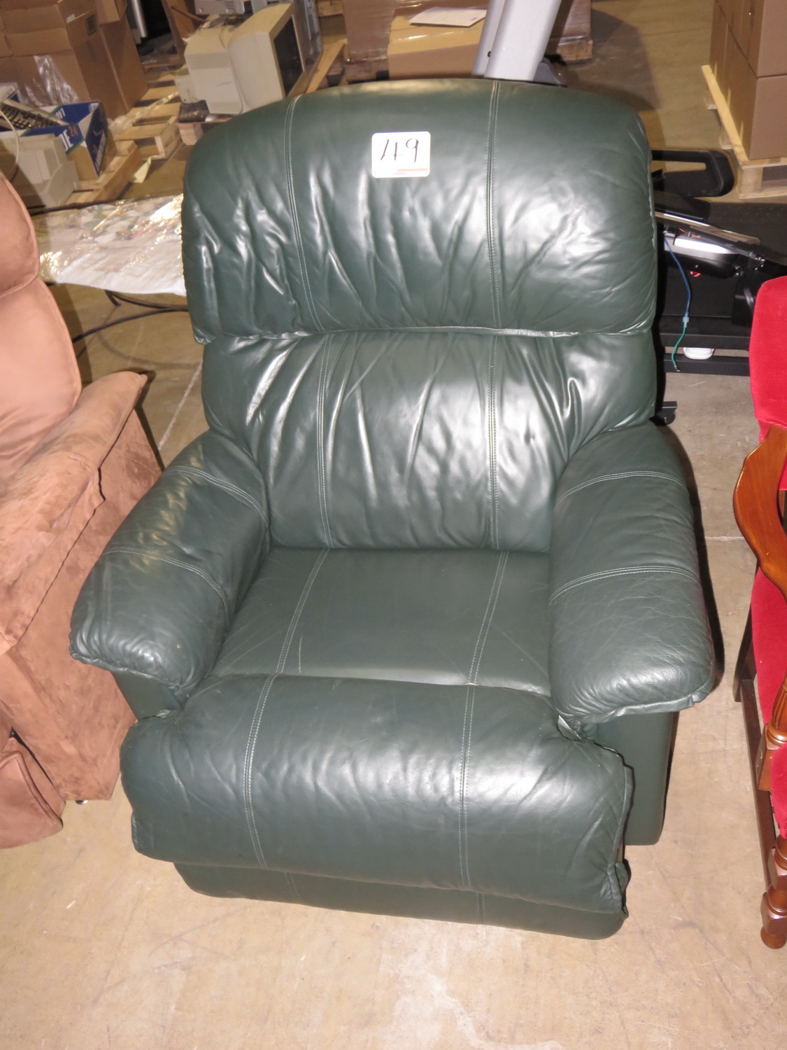 GREEN LAZYBOY RECLINER CHAIR