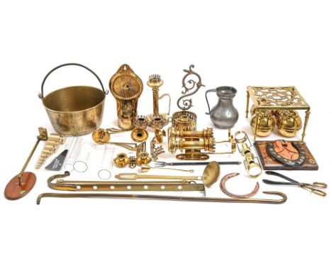 Miscellaneous brassware,&nbsp;19th c and later, to include an embossed&nbsp;sheet brass back lantern, marked Limehouse Lamp C
