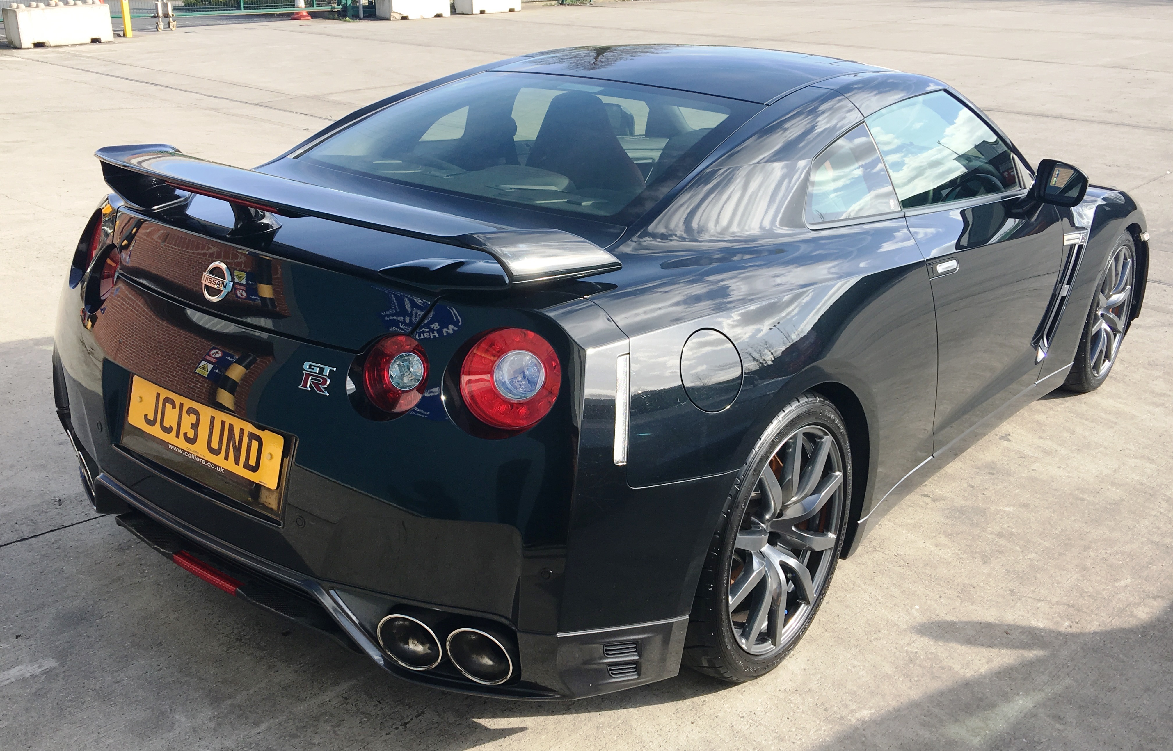 Nissan gtr 4