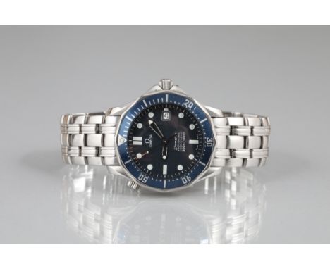 Gents stainless steel Omega Seamaster professional chronometer wrist watch. No 800 59713, purchased December 2000. Boxed with