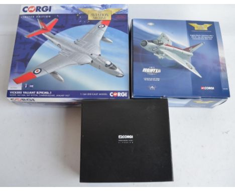 Corgi Aviation Archive 1/144 scale AA39404 Vickers Valiant B(PR)MkI (limited edition 209/1000, model in excellent condition, 