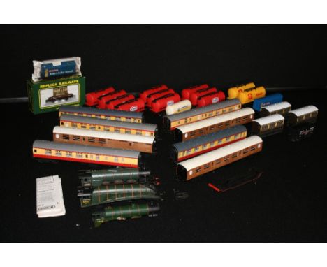 HORNBY RAILWAYS - ROLLING STOCK - a collection of loose rolling stock, carriages and engines in pieces to include x10 Texaco 