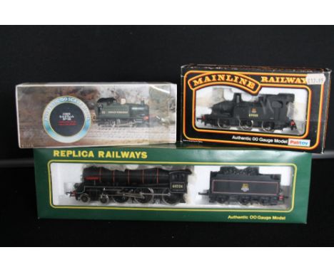 ENGINES - a collection of engines to include a Replica Railways no.11011 Class B1 BR Black - Ourebi engine and tender (E/E), 