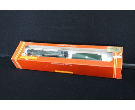 HORNBY RAILWAYS - ENGINE & TENDER - an R.133 BR Class B17 4-6-0 'Everton 61663' (E/G-E) 00 Gauge and matching tender. (Wrong 