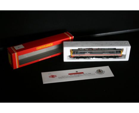 HORNBY RAILWAYS - an R.333 BR Bo.Bo Electric Class 86-Intercity Locomotive 'The Round Tabler 1126' engine in original box wit