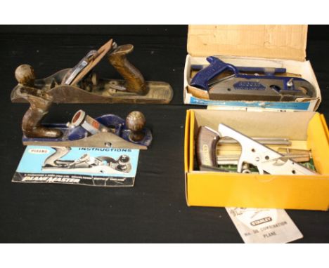 WOODWORK PLANES - 4 vintage planes to include a Plane Master, a No.50 Stanley combination plane (in original box), a Record N