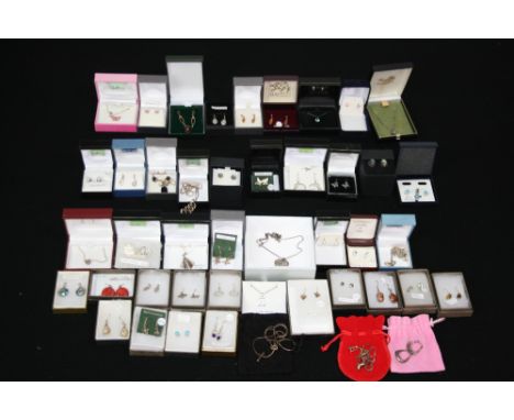 SILVER JEWELLERY - box containing 45 individually boxed items of silver (one gold) jewellery to include necklaces, cufflinks,