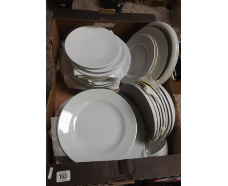 2 CARTONS OF WHITE COMMERCIAL STYLE CUPS, SAUCERS, PLATES ETC