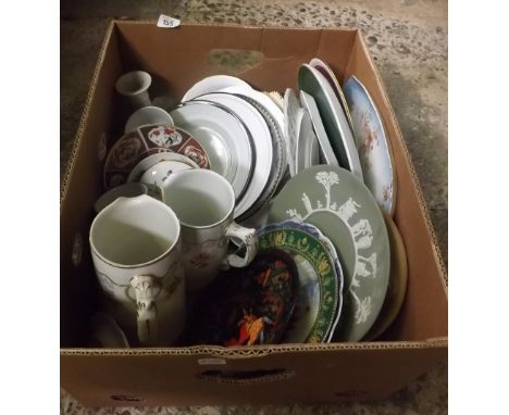 2 CARTONS OF MIXED CUPS, SAUCERS, MUGS, JUGS &amp; PLATES