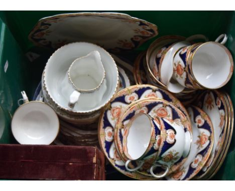 A mixed lot of ceramics, to include a part tea service by Aynsley, a set of saucers, bowl and cream jug by Phoenix China, tog