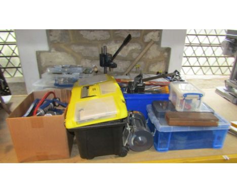 A quantity of contemporary hand and other tools, to include a Draper mitre saw, a Bosch S2 drill press, a moulded plastic Sta