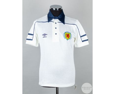 Rare white and blue Scotland International short-sleeved shirt, Umbro, M with button-up collar and embroidered badge inscribe