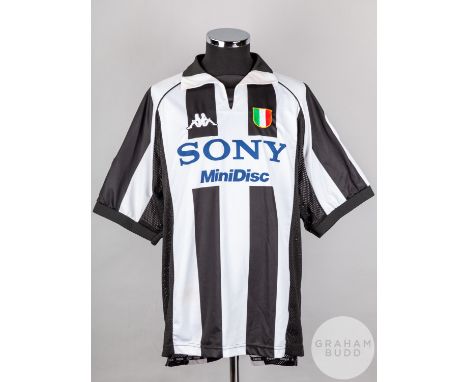Mark Luliano black and white No.13 Juventus short-sleeved shirt, 1997-98, Kappa, XL with v-neck collar and embroidered cloth 