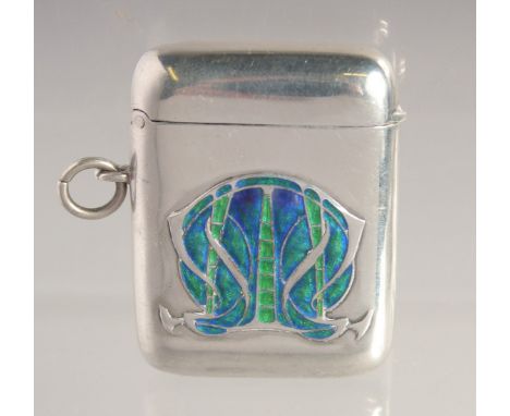 AN EDWARD VII SILVER AND ENAMEL ART NOUVEAU VESTA. 1.75ins x 1.5ins. Birmingham 1909.