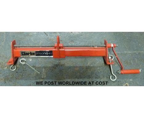An engine hoist level