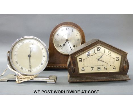 Three mantel clocks to include Art Deco/retro examples 
