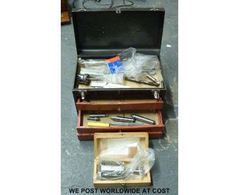 A tool chest of milling/lathe tools including replacable tips, flycutter head, Morse taper sleeves etc.