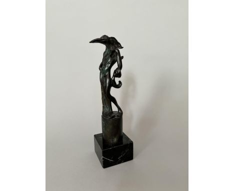 Salvador DALI (1904-1989).D'Après.&nbsp; « Homme oiseau ». 1972. Bronze à patine et marbre noir. Signé « Dali ». Marqué « HC 