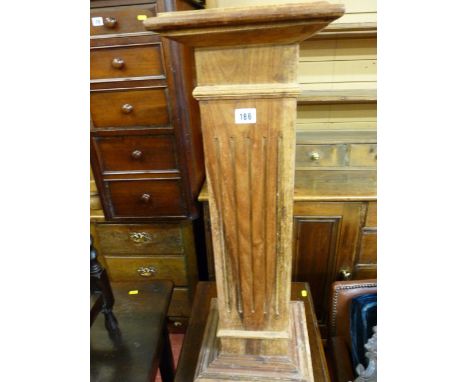 Reeded pedestal vintage style planter stand