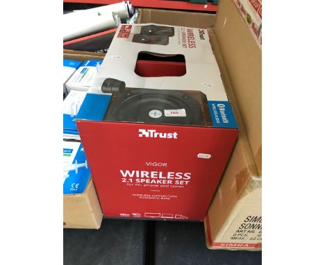New and boxed wireless speaker set 