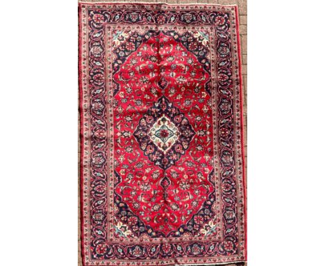 Central persian kashan rug, 250cm x 150cm