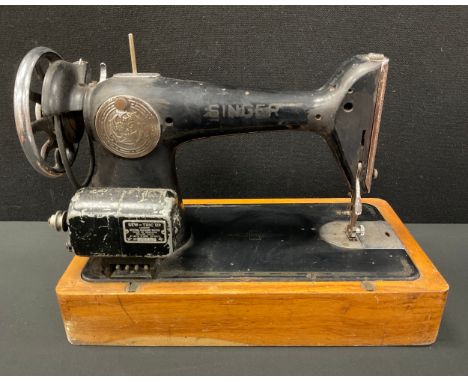 Singer electric sewing machine, REG ‘ED736045’, with pedal