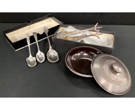 Silver including; Edwardian spoons; George VI silver mounted tobacco jar, with Bakelite lining, Birmingham, 1947, 344.65 gram