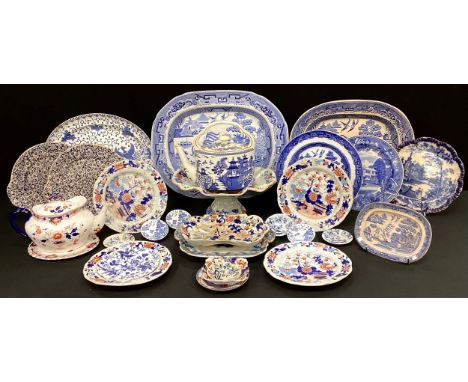 Mason’s Ironstone set of four dessert plates, tazza form dish, etc, c.1815, impressed marks to base;  Allersan’s Chusan patte