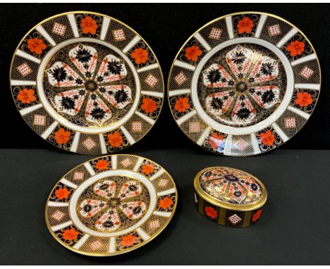 Royal Crown Derby Imari 1128 pattern including; a pair of side plates, another smaller and trinket box, (4).