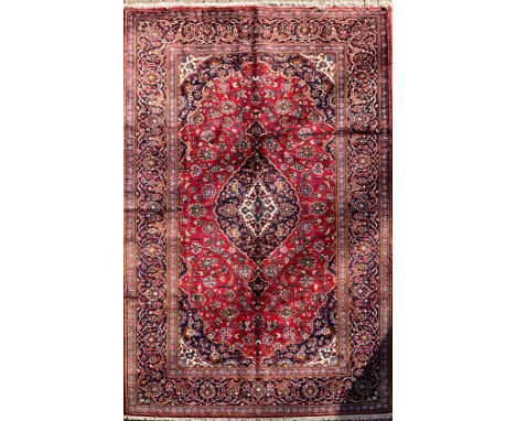 Central Persian Kashan carpet, 310cm x 200cm