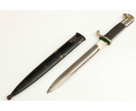 GERMAN ARMY BAYONET German Army bayonet, 12.5 in. long overall, black bakelite grips secured with two round-head rivets, leat