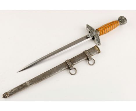 LUFTWAFFE DAGGER, SECOND MODEL BY WKC Fine condition Luftwaffe dagger with scabbard, made by WKC, Solingen. Starting at the t