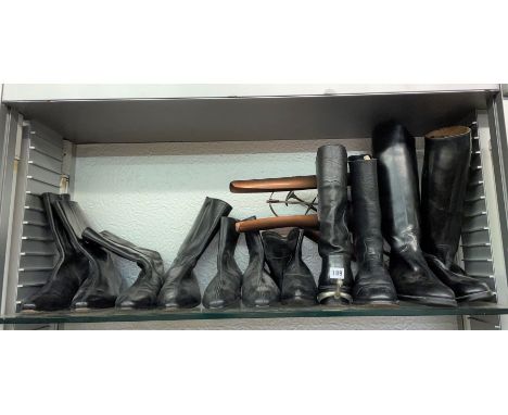 SHELF OF BLACK ZIP UP ANKLE BOOTS, ONE PAIR WITH SPURS SIZE 7
