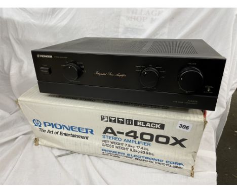 BOXED PIONEER A-400X STEREO AMPLIFIER 