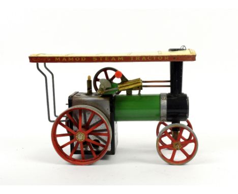 A Mamod precision live steam traction engine T.E.1A in green livery, boxed. .    