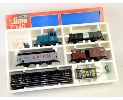 Lima L216546 Freelance 0-4-0DS D2852 in BR Blue boxed set, Lima 6534 0 Gauge LMS lined Red Class 4F 0-6-0 and Tender no 4683,