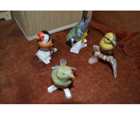 A quantity of bird ornaments to include Goebel examples