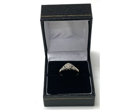 An 18ct gold and platinum solitare approx 20pts, M, (A)