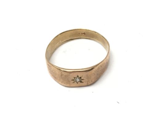 A 9ct gents ring set with single stone. R 1/2 and 3.64g note ring is misshaped. Postage A