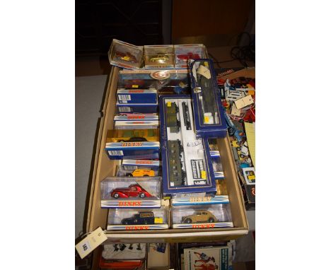 Dinky: The Matchbox Collection diecast models, boxed; together with accessories; and two LIMA 00-gauge scale models, boxed.  